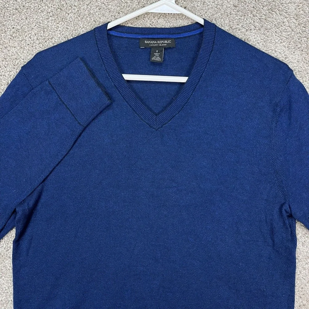 Banana Republic Sweater Mens Small Blue Long‎ Sleeve V-Neck Silk Cashmere Blend